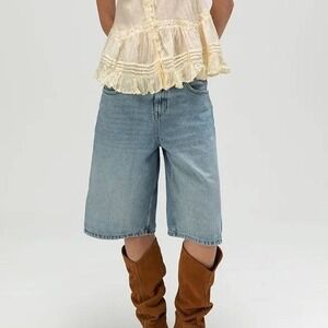 BDG Urban Outfitters Light Wash Denim Missouri Jorts Shorts Womens Size 27W